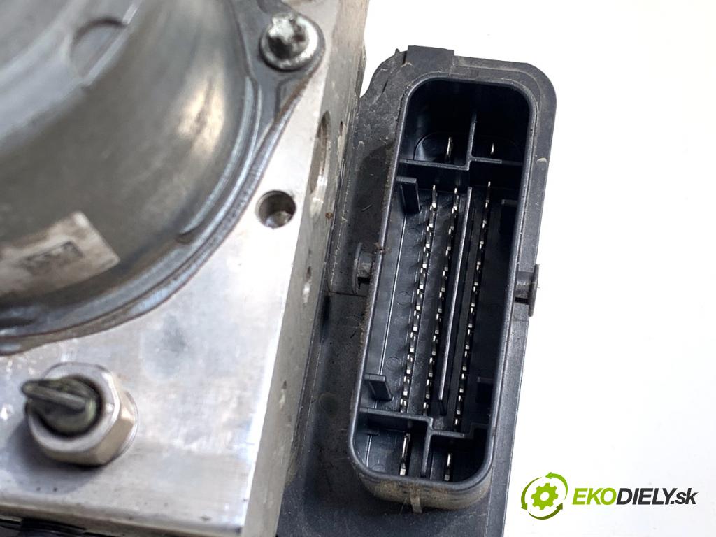 JEEP CHEROKEE KL SUV 2014 125 kW 2.0 CRD 4x4 1956 Pumpa ABS 04779899AI (Pumpa ABS)