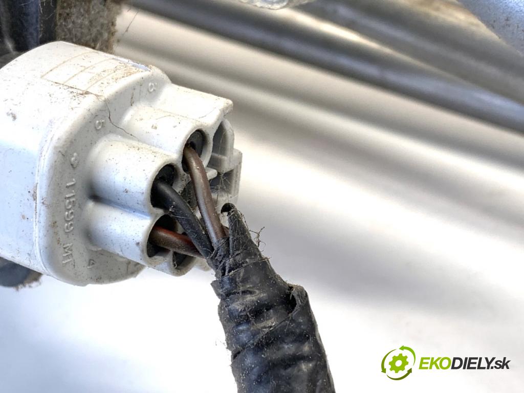 JEEP CHEROKEE KL SUV 2014 125 kW 2.0 CRD 4x4 1956 Mechanizmus stieračov predný 68102175AA (Motorček stieračov predný)