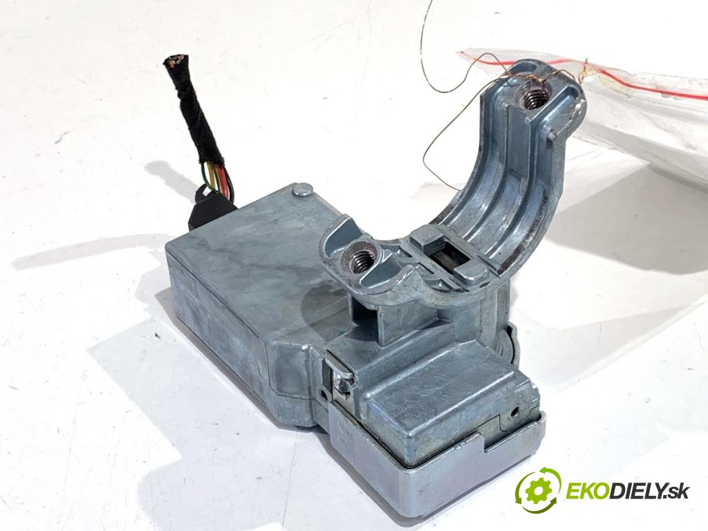 JEEP CHEROKEE KL SUV 2014 125 kW 2.0 CRD 4x4 1956 blokáda volantu 68145593AD (Riadenie ostatné)