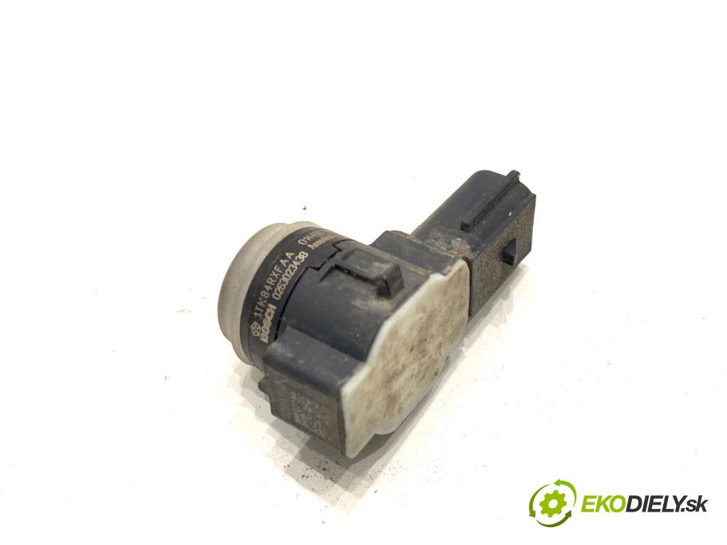 JEEP CHEROKEE KL SUV 2014 125 kW 2.0 CRD 4x4 1956 Snímač PDC 1TK84RXFAA 0263023438