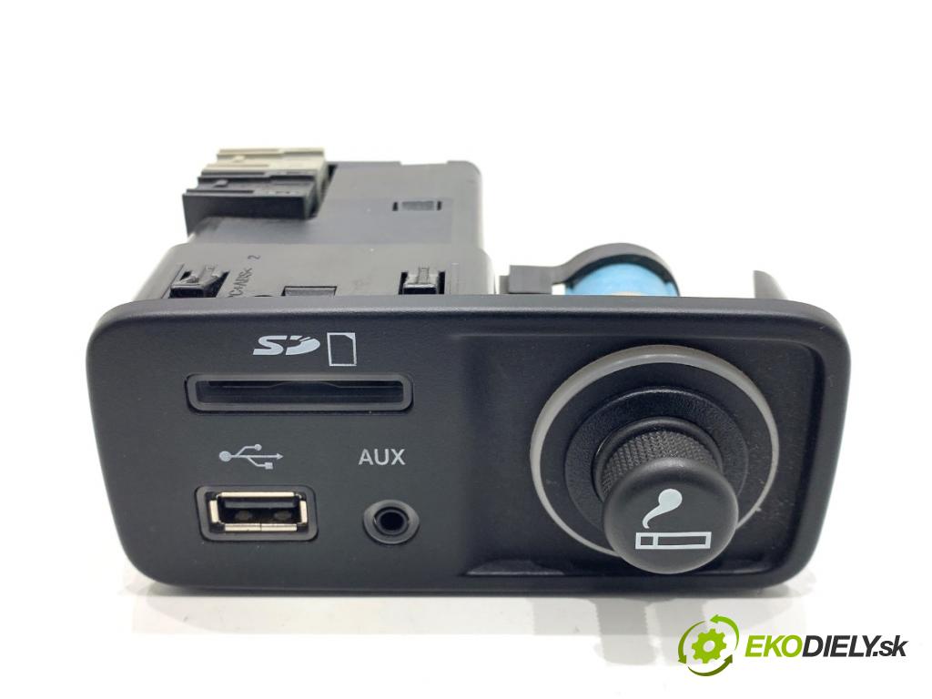 JEEP CHEROKEE KL SUV 2014 125 kW 2.0 CRD 4x4 1956 HNÍZDO: USB 68139536AC