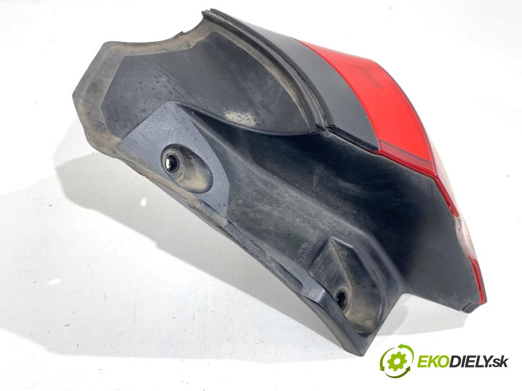 JEEP CHEROKEE KL SUV 2014 125 kW 2.0 CRD 4x4 1956 Svetlo pravy zad 68102908AE