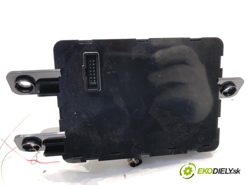 JEEP CHEROKEE KL SUV 2014 125 kW 2.0 CRD 4x4 1956 Modul klimatizácie 68103284AF (Kľučka dverí ostatné)