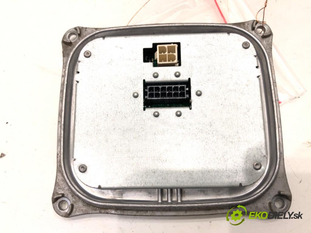 JEEP CHEROKEE KL SUV 2014 125 kW 2.0 CRD 4x4 1956 měnič XENON 1307329489 (Řídící jednotka xenonu)