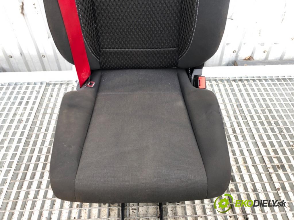 RENAULT TRUCKS T Platforma / podwozie 2020 338 kW T460 338 kW [460 KM] olej napędowy 2013 - 2022 10837 Sedadlo pravy predný