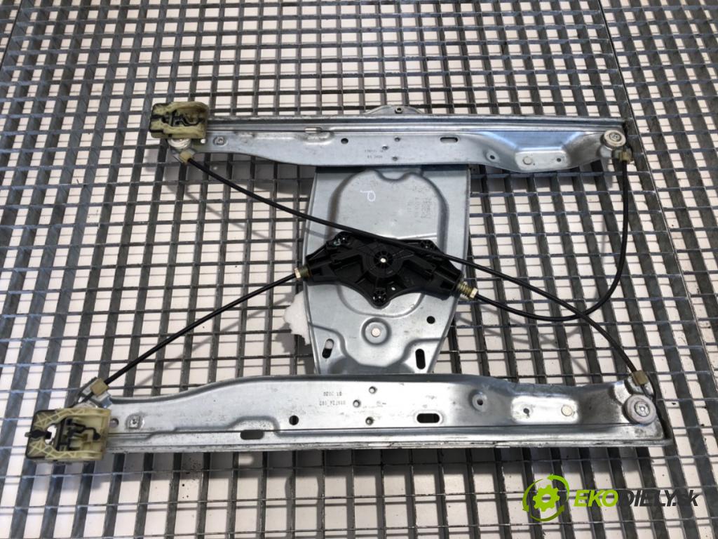 RENAULT TRUCKS T Platforma / podwozie 2020 338 kW T460 338 kW [460 KM] olej napędowy 2013 - 2022 10837 Mechanizmus okna pravy predný 82540379