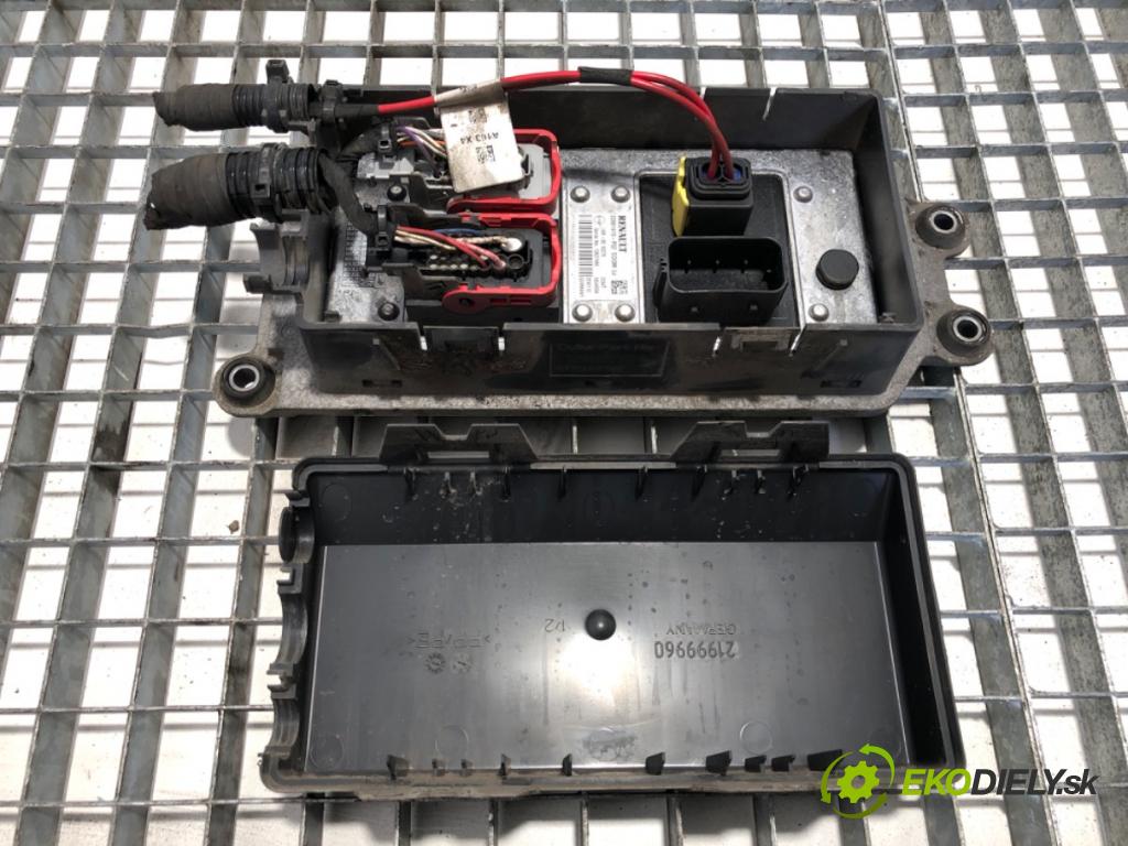 RENAULT TRUCKS T Platforma / podwozie 2020 338 kW T460 338 kW [460 KM] olej napędowy 2013 - 2022 10837 řídící jednotka motora 22881419 (Řídicí jednotka)