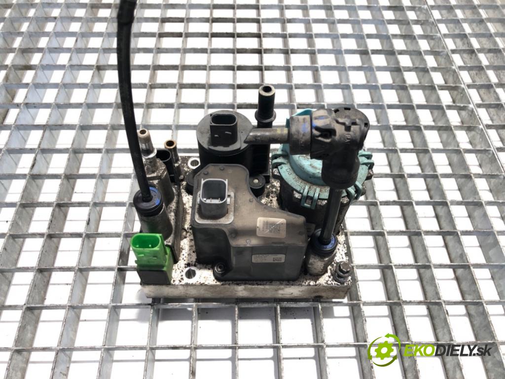 RENAULT TRUCKS T Platforma / podwozie 2020 338 kW T460 338 kW [460 KM] olej napędowy 2013 - 2022 10837 Pumpa SCR: 23387855