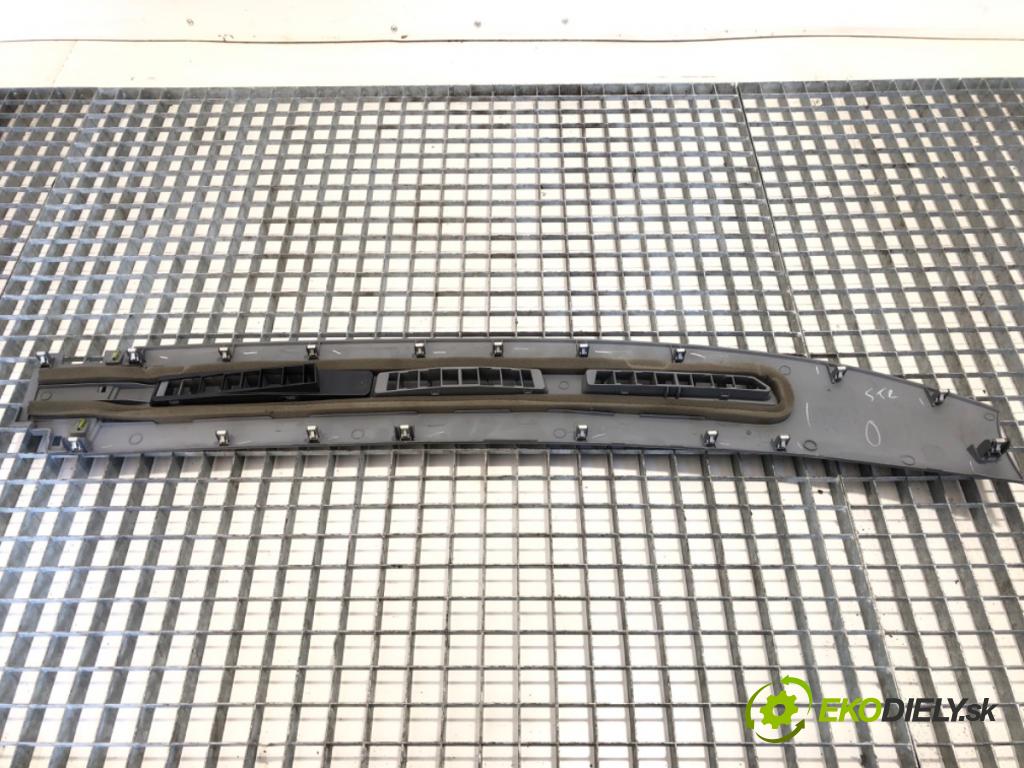 RENAULT TRUCKS T Platforma / podwozie 2020 338 kW T460 338 kW [460 KM] olej napędowy 2013 - 2022 10837 Torpédo, plast pod čelné okno ľave 82562195