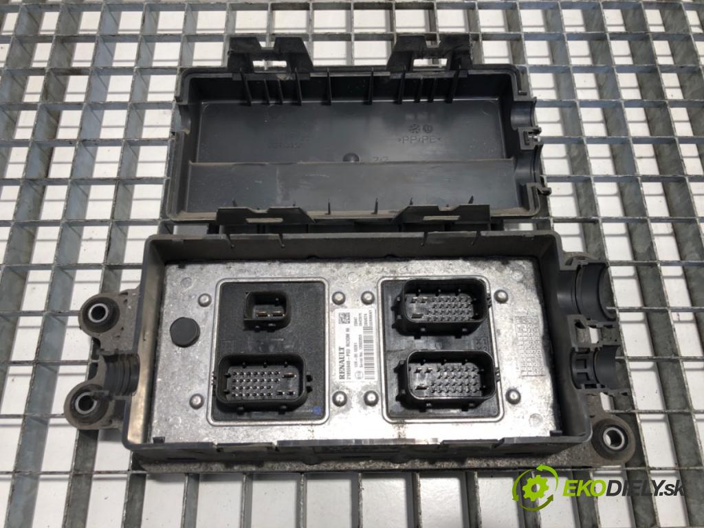 RENAULT TRUCKS T Platforma / podwozie 2020 338 kW T460 338 kW [460 KM] olej napędowy 2013 - 2022 10837 Modul RCIOM: 21855948