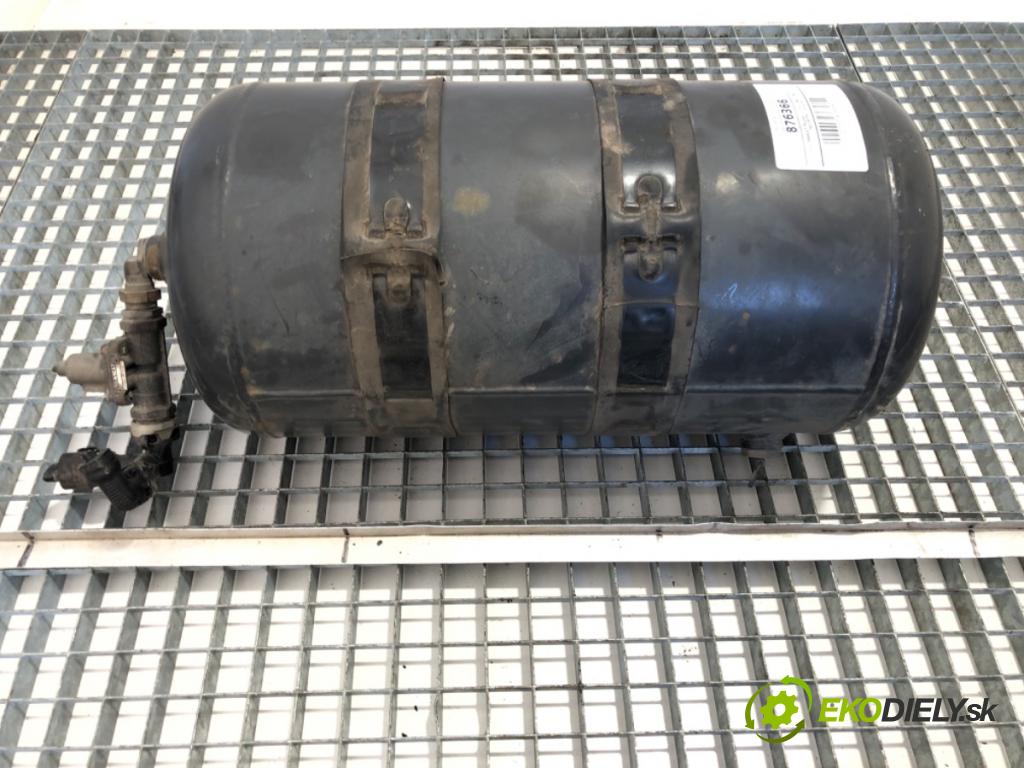 RENAULT TRUCKS T Platforma / podwozie 2020 338 kW T460 338 kW [460 KM] olej napędowy 2013 - 2022 10837 Nádržka vzduchu 7421187791 (Obal vzduchového filtra)