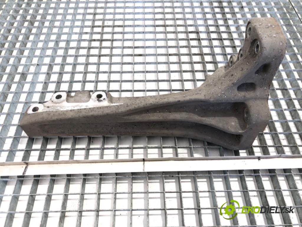 RENAULT TRUCKS T Platforma / podwozie 2020 338 kW T460 338 kW [460 KM] olej napędowy 2013 - 2022 10837 držiak Uchytenie KATALIZATORA 21639760