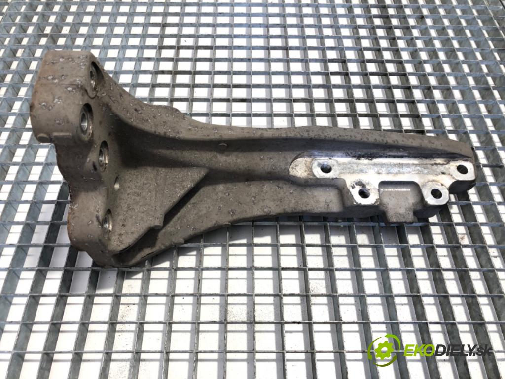 RENAULT TRUCKS T Platforma / podwozie 2020 338 kW T460 338 kW [460 KM] olej napędowy 2013 - 2022 10837 držiak Uchytenie KATALIZATORA 21639760