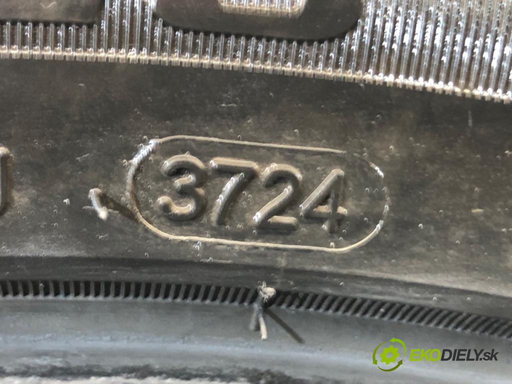 --- ---      PNEUMATIKA: zima 1X 255/40 20" GOODRIDE