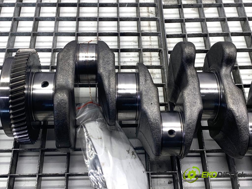 MERCEDES-BENZ KLASA GLA SUV 2017 100 kW GLA 200 CDI 4-matic (156.902) 2143 Kardaň, hriadeľ KLIKA: 65117 (Blok motora ostatné)