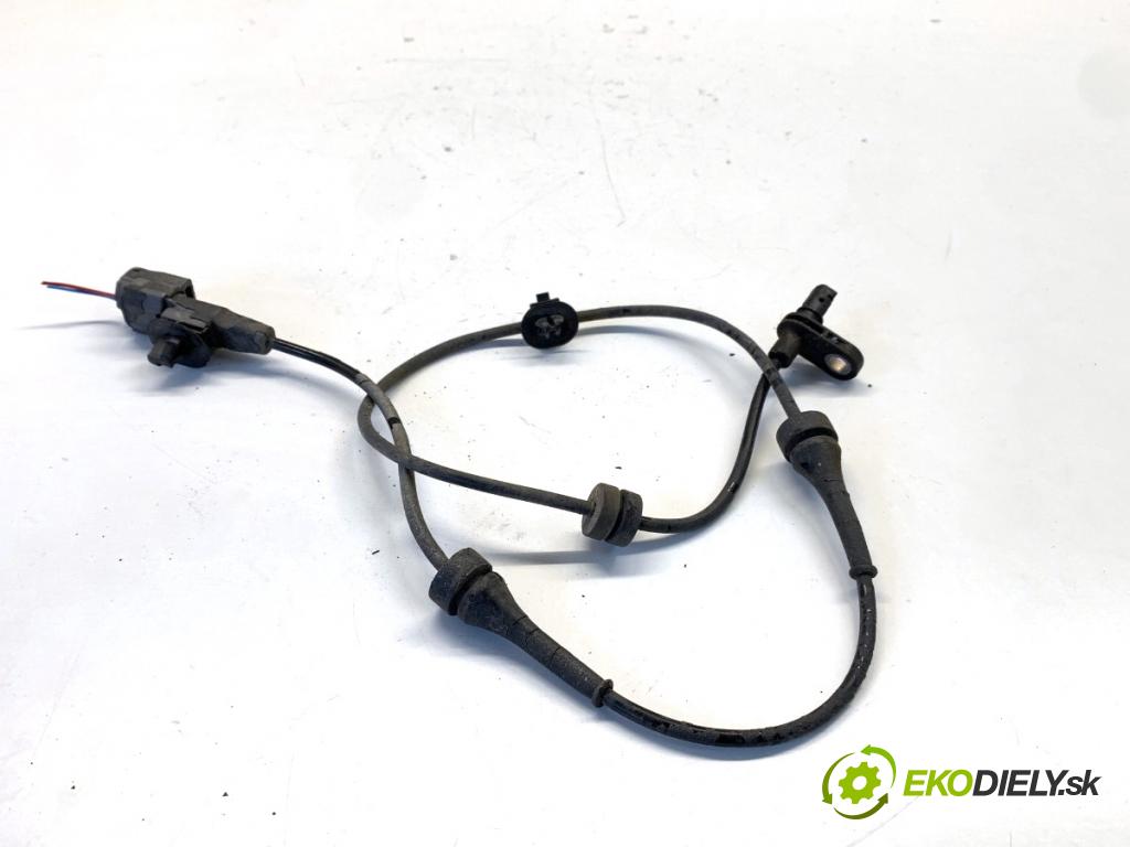 NISSAN MICRA K14 liftback 2020 74 kW 1.0 IG-T 100 999 Snímač ABS pravy zad