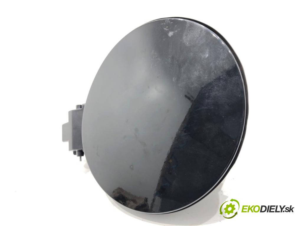 NISSAN MICRA K14 liftback 2020 74 kW 1.0 IG-T 100 999 Dvierka nádrže paliva  (Kľučka dverí ostatné)