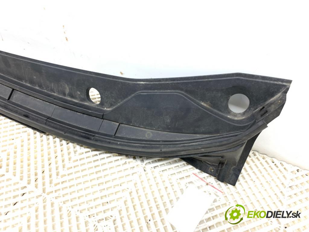 NISSAN MICRA K14 liftback 2020 74 kW 1.0 IG-T 100 999 Torpédo, plast pod čelné okno 668625FA0A (Torpédo (plast pod čelným sklom))