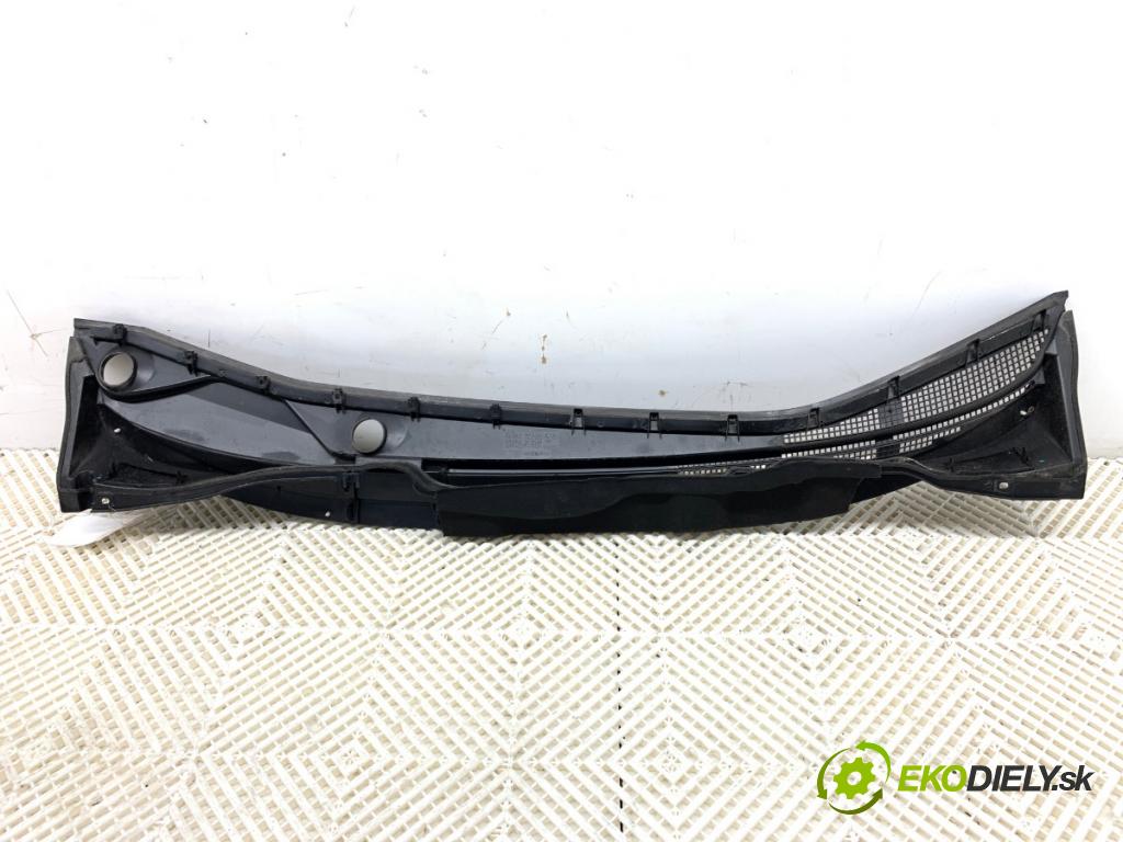 NISSAN MICRA K14 liftback 2020 74 kW 1.0 IG-T 100 999 Torpédo, plast pod čelné okno 668625FA0A (Torpédo (plast pod čelným sklom))