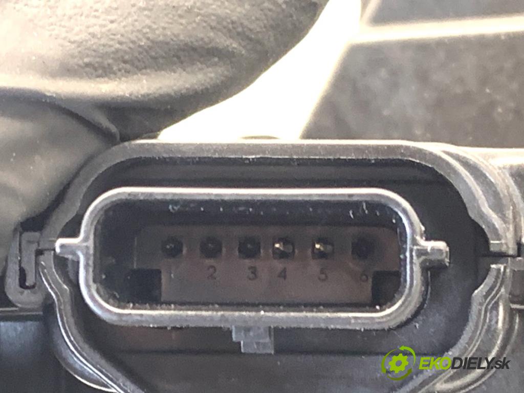 NISSAN MICRA K14 liftback 2020 74 kW 1.0 IG-T 100 999 zámok Dvere ľavy zad 825015FA0A