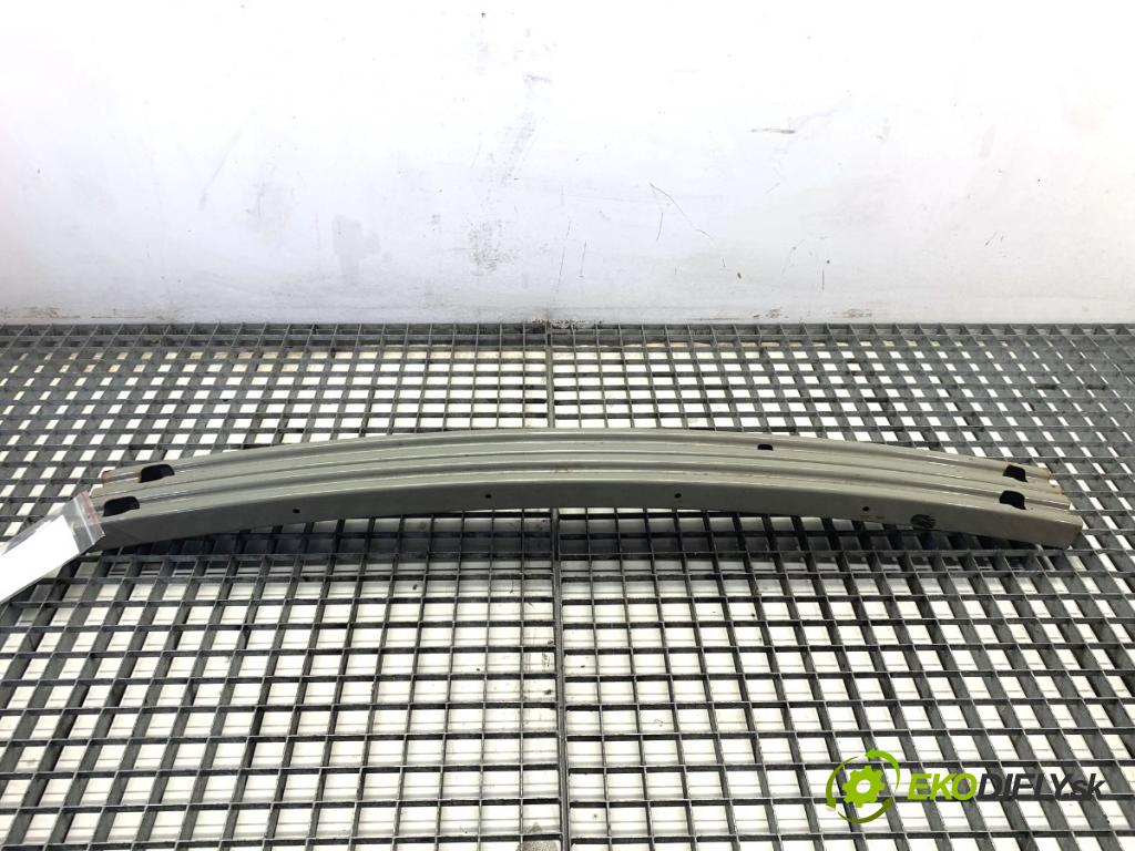 NISSAN MICRA K14 liftback 2020 74 kW 1.0 IG-T 100 999 Výstuha nárazníka zad  (Výstuha zadná)