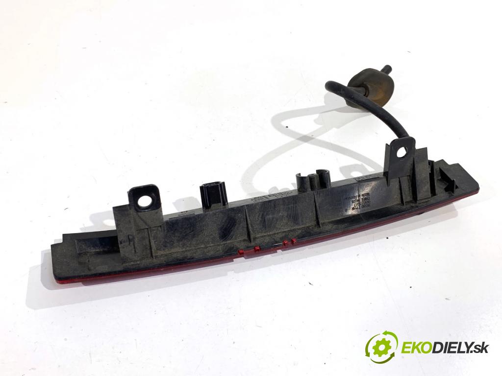 NISSAN MICRA K14 liftback 2020 74 kW 1.0 IG-T 100 999 Svetlo brzdových svetiel 265902759R