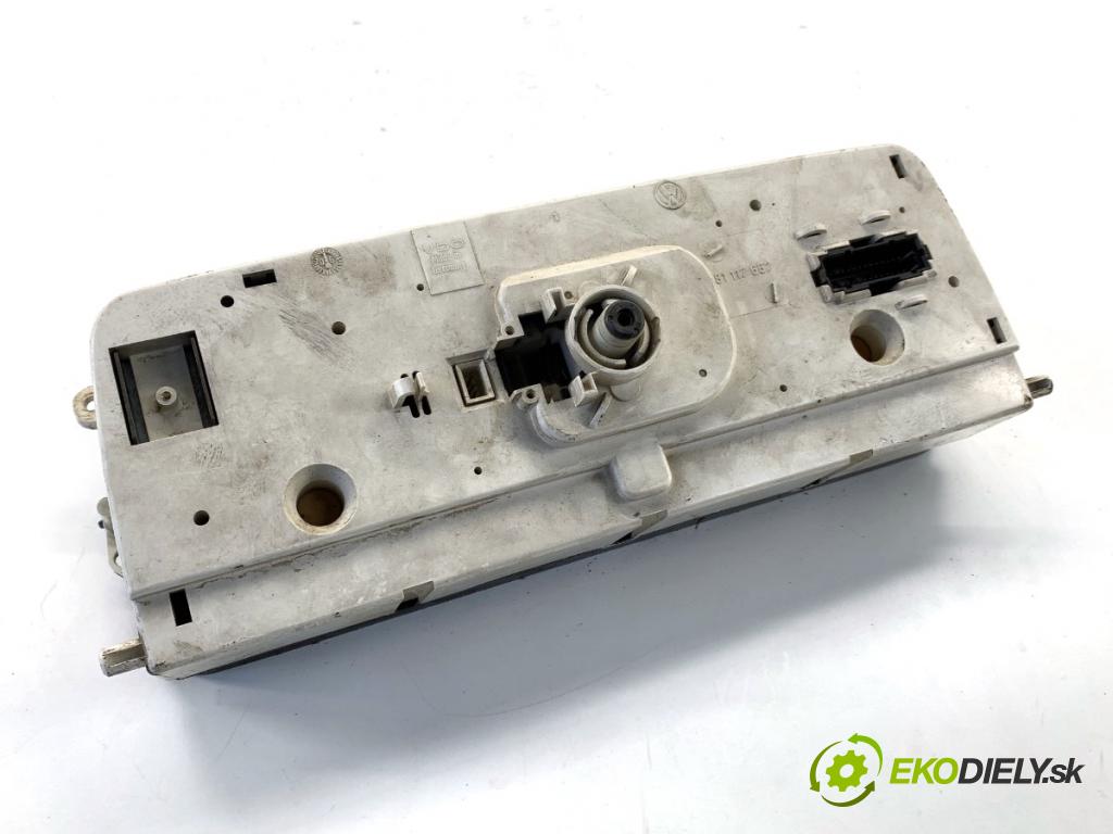 VW TRANSPORTER T4 Skrzynia 1993 44 kW 1.9 D 1896 Prístrojovka 357919059AC (Prístrojová doska)