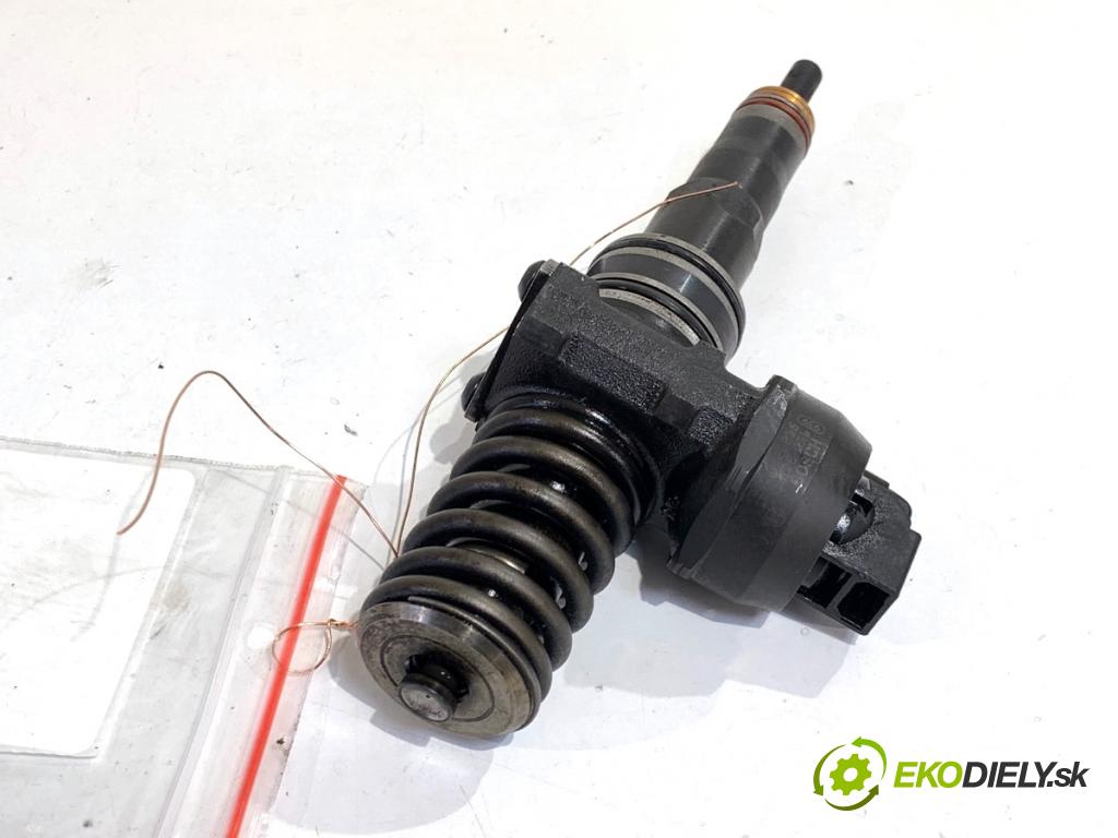 AUDI A3 8P liftback 2005 77 kW 1.9 TDI 1896 Vstrekovač 038130073AG (Vstrekovač paliva)