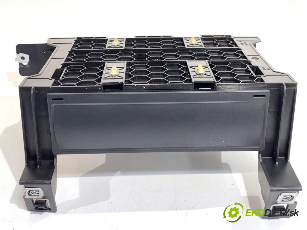 CUPRA FORMENTOR SUV 2023 228 kW 2.0 TSI 4Drive 1984 RADIO 5FA035862S (Audio zařízení)