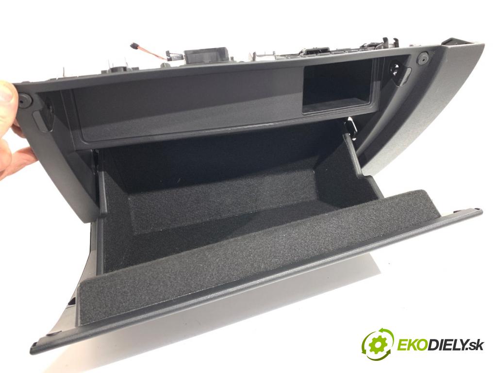 CUPRA FORMENTOR SUV 2023 228 kW 2.0 TSI 4Drive 1984 Priehradka, kastlík spolujazdca 5FB857095J (Priehradka (kastlík))