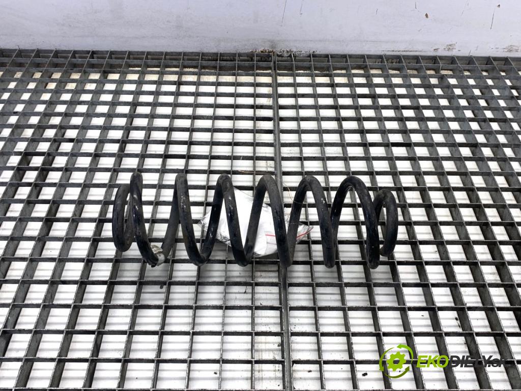 CUPRA FORMENTOR SUV 2023 228 kW 2.0 TSI 4Drive 1984 Pružina zad 5Q0511115 (Kľučka dverí ostatné)