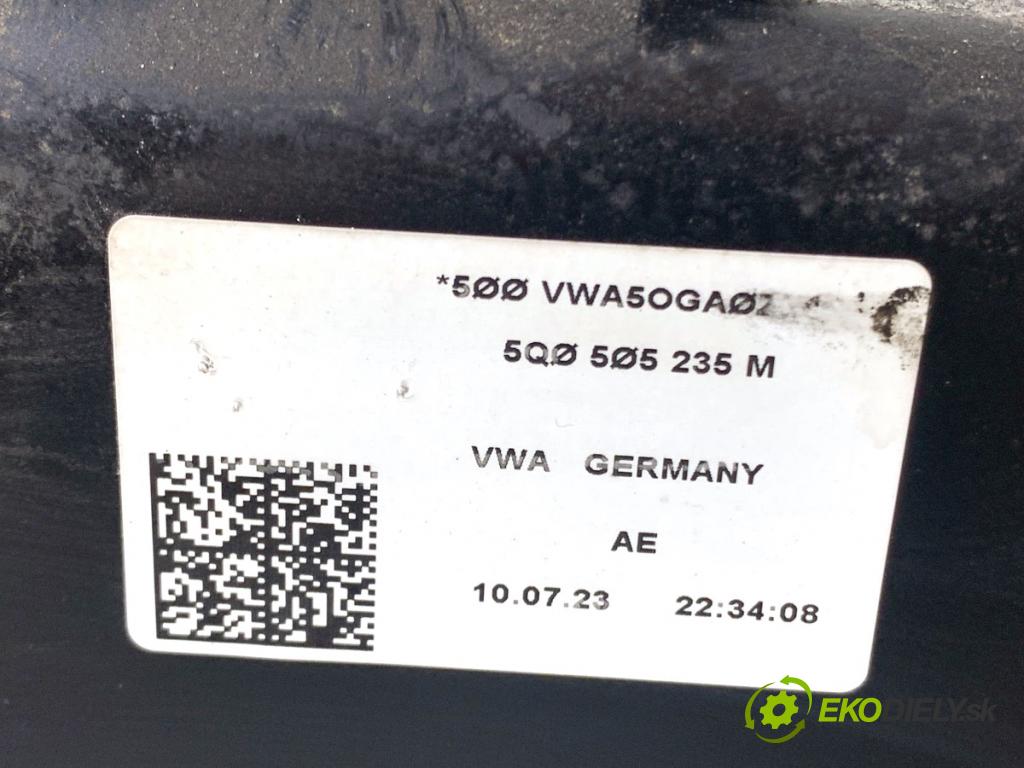 CUPRA FORMENTOR SUV 2023 228 kW 2.0 TSI 4Drive 1984 Výstuha zad 5Q0505235M