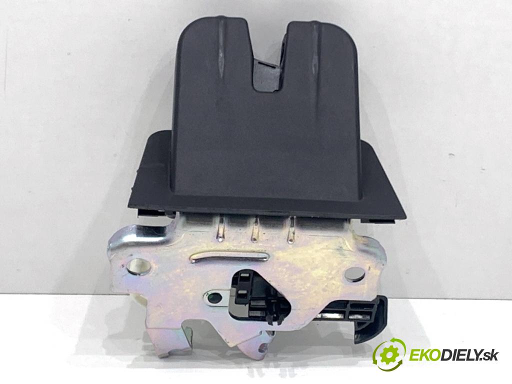 CUPRA FORMENTOR SUV 2023 228 kW 2.0 TSI 4Drive 1984 zámok dverí zad 5F0827505