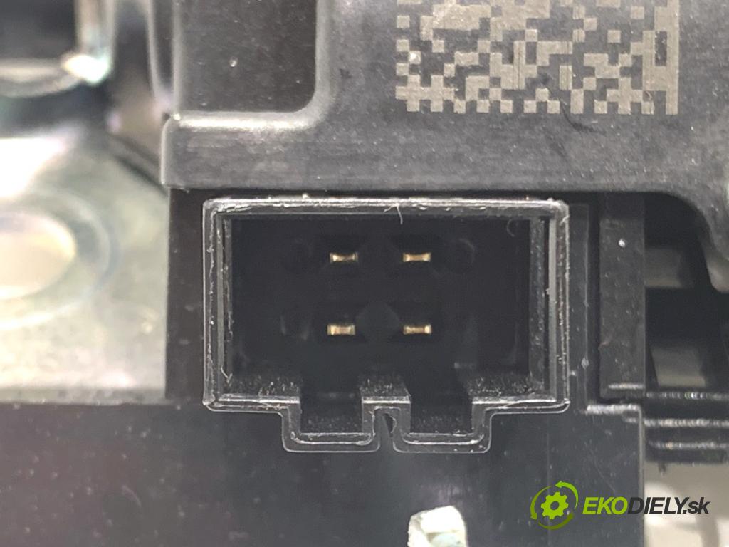 CUPRA FORMENTOR SUV 2023 228 kW 2.0 TSI 4Drive 1984 zámok dverí zad 5F0827505