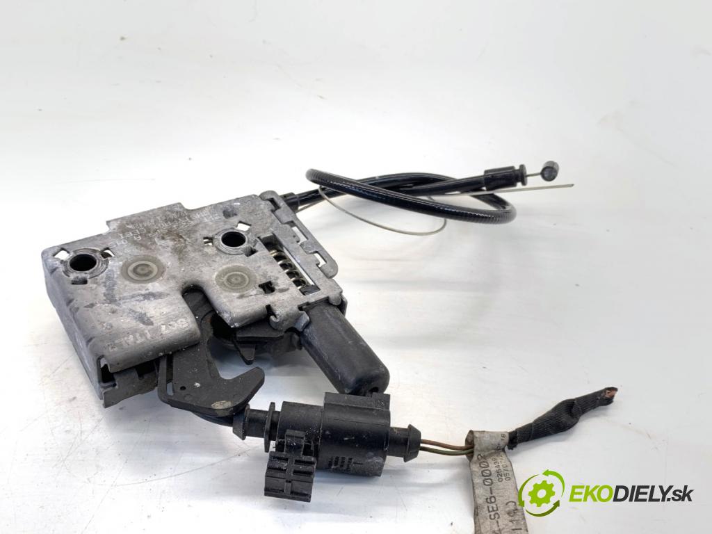 CUPRA FORMENTOR SUV 2023 228 kW 2.0 TSI 4Drive 1984 zámok kapoty přední část pravý 5FF823509A