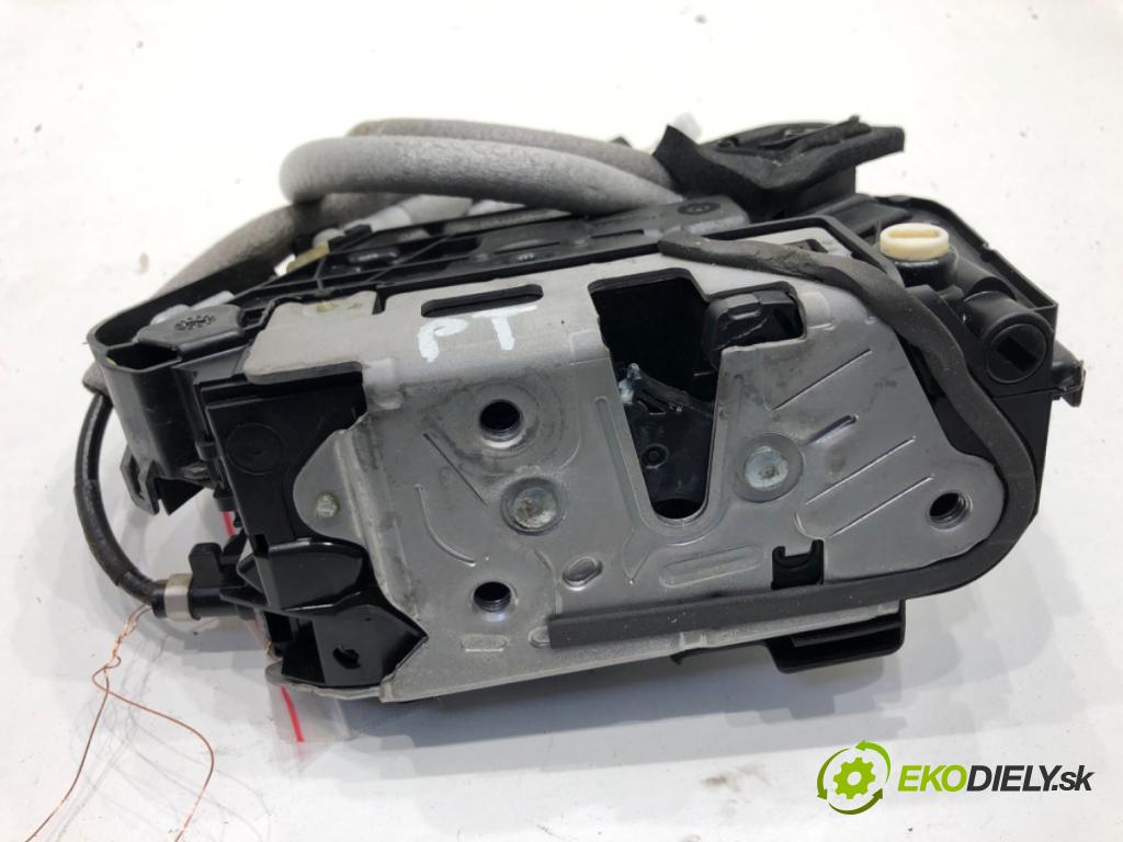 CUPRA FORMENTOR SUV 2023 228 kW 2.0 TSI 4Drive 1984 zámok dveře pravý zadní část 5TA839016P