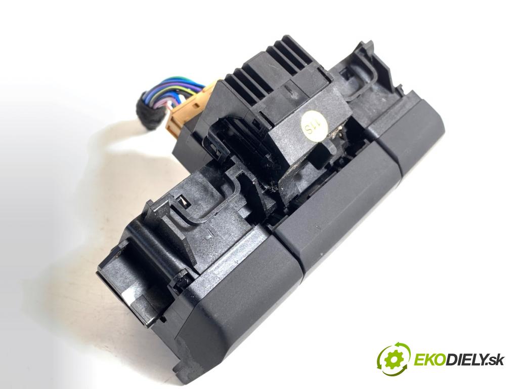 CUPRA FORMENTOR SUV 2023 228 kW 2.0 TSI 4Drive 1984 Kulisa brzdy ručnej brzdy 5FA927225