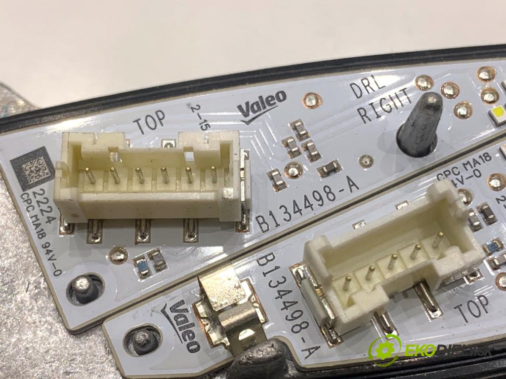 CUPRA FORMENTOR SUV 2023 228 kW 2.0 TSI 4Drive 1984 Modul LED B134498-A