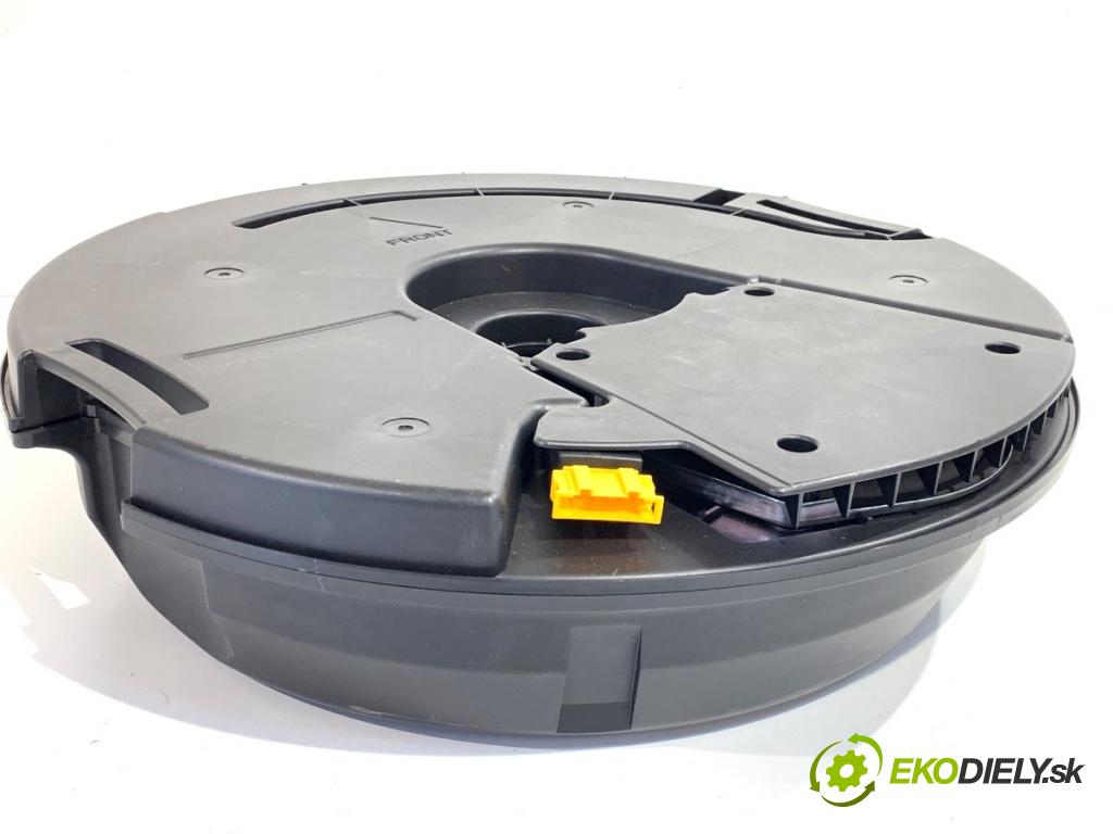 CUPRA FORMENTOR SUV 2023 228 kW 2.0 TSI 4Drive 1984 subwoofer 6C0035621 (Audio zařízení)