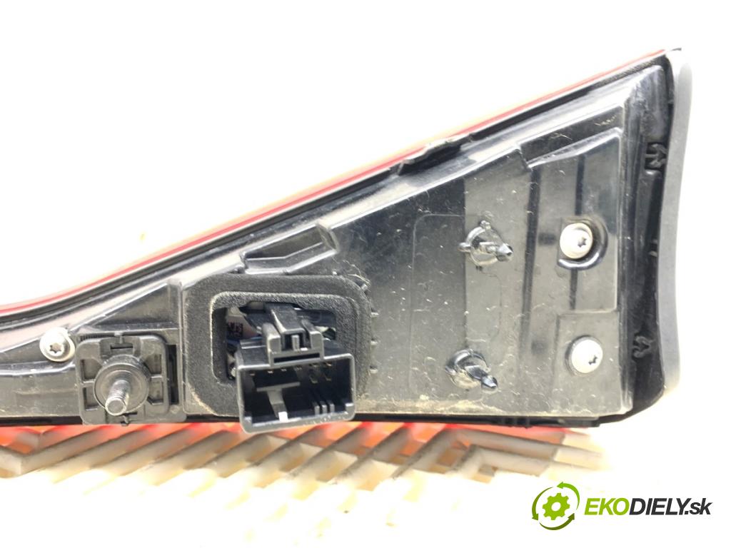 CUPRA FORMENTOR SUV 2023 228 kW 2.0 TSI 4Drive 1984 Svetlo Zadné čelo dverí zad 5FF945307H