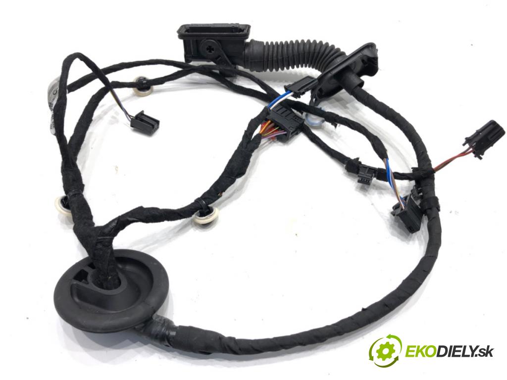 CUPRA FORMENTOR SUV 2023 228 kW 2.0 TSI 4Drive 1984 káblovačka dveře zadní část levý 5FA971161H