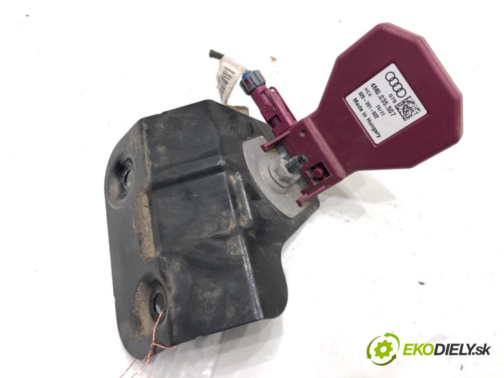 CUPRA FORMENTOR SUV 2023 228 kW 2.0 TSI 4Drive 1984 zesilovač Antenní: 4M0035507 (Zesilovač)