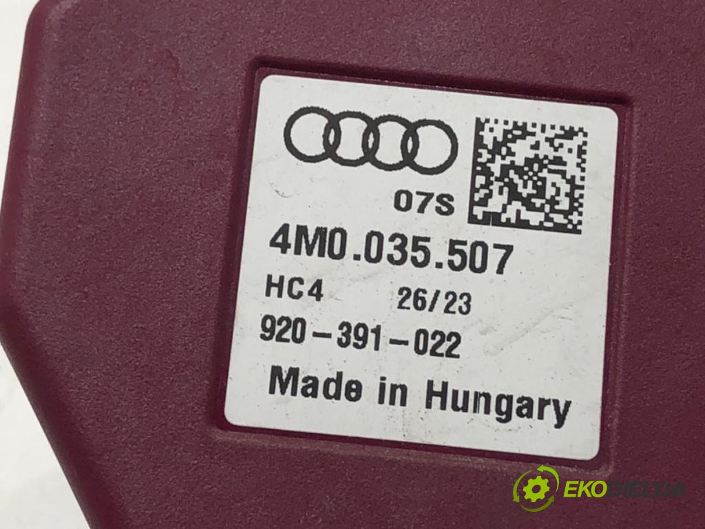 CUPRA FORMENTOR SUV 2023 228 kW 2.0 TSI 4Drive 1984 zesilovač Antenní: 4M0035507 (Zesilovač)