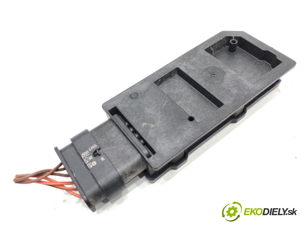 CUPRA FORMENTOR SUV 2023 228 kW 2.0 TSI 4Drive 1984 zesilovač Antenní: 5WA962133F (Zesilovač)