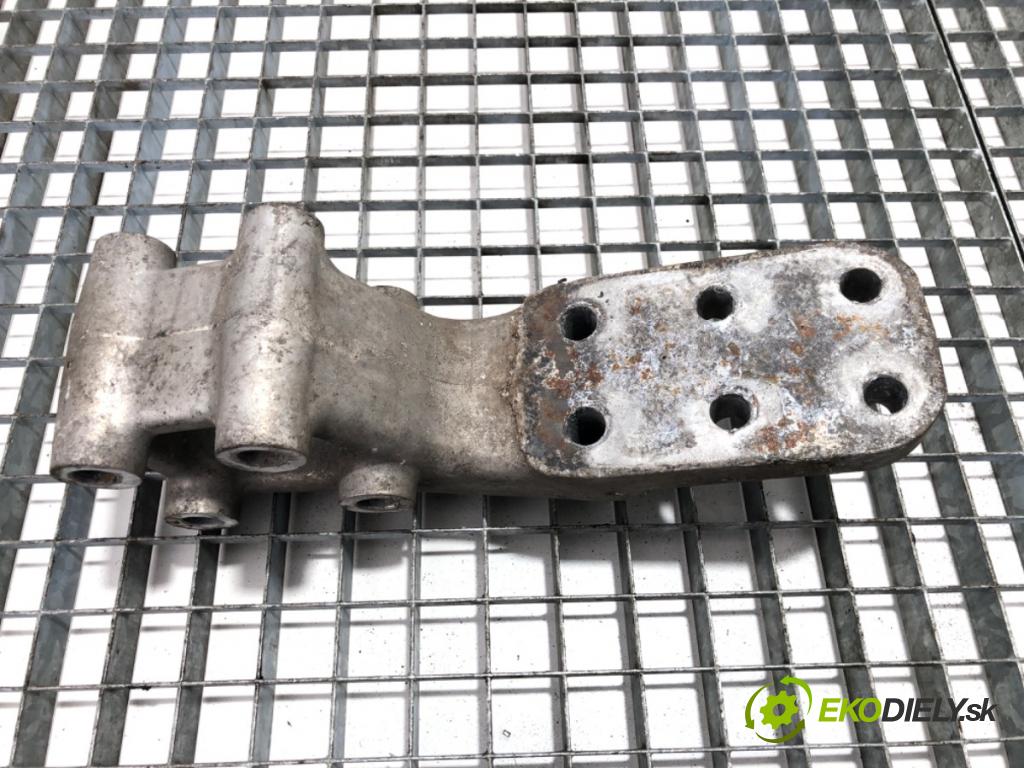 RENAULT TRUCKS T Platforma / podwozie 2020 338 kW T460 338 kW [460 KM] olej napędowy 2013 - 2022 10837 držiak kabína pravy 22383055