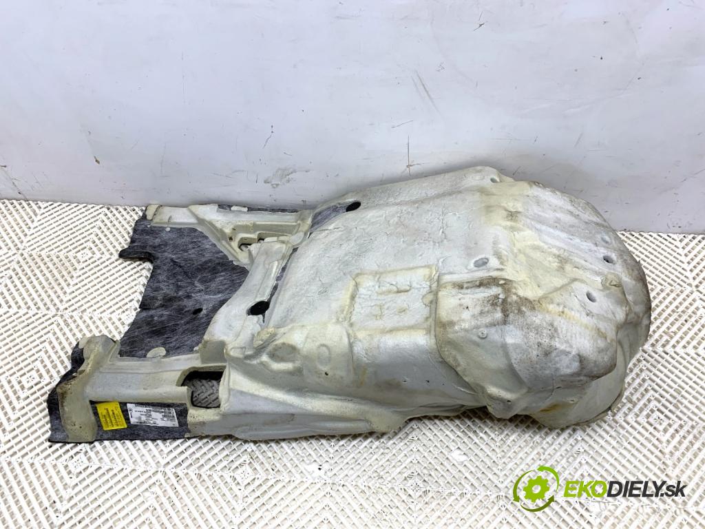 MERCEDES-BENZ GLE SUV 2020 180 kW GLE 300 d 4-matic (167.119) 1950 koberec KRYTINA: predný pravy A1676801800