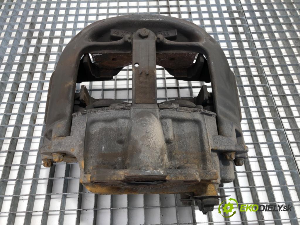 RENAULT TRUCKS T Platforma / podwozie 2020 338 kW T460 338 kW [460 KM] olej napędowy 2013 - 2022 10837 Brzdič strmeň pravy zad OSI: 68327183M