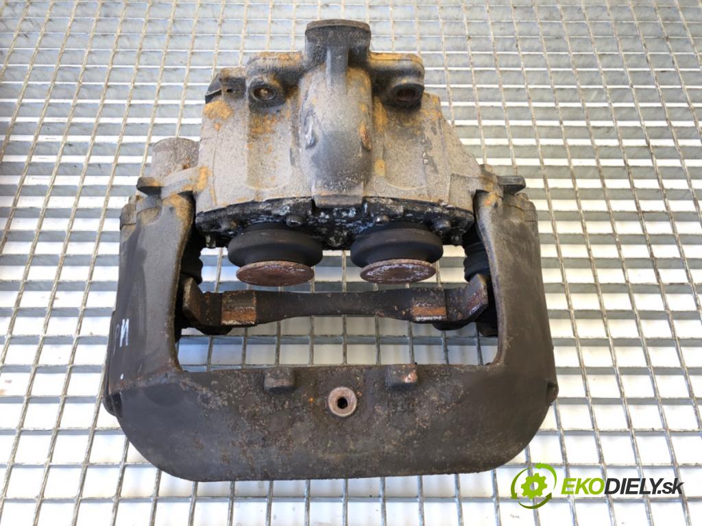 RENAULT TRUCKS T Platforma / podwozie 2020 338 kW T460 338 kW [460 KM] olej napędowy 2013 - 2022 10837 Brzdič strmeň pravy zad 68327187L