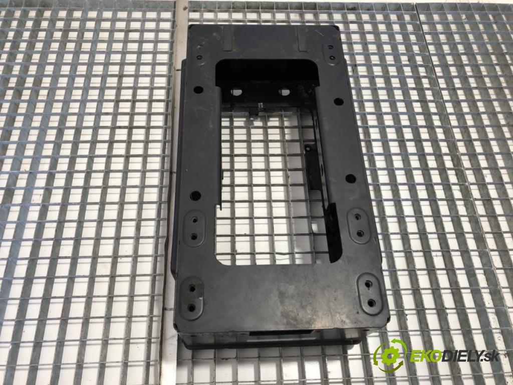 RENAULT TRUCKS T Platforma / podwozie 2020 338 kW T460 338 kW [460 KM] olej napędowy 2013 - 2022 10837 Obal sedačky levýho 7422751197