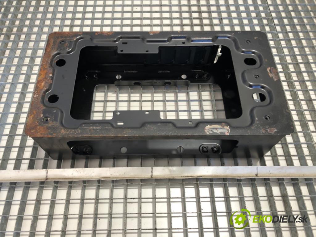 RENAULT TRUCKS T Platforma / podwozie 2020 338 kW T460 338 kW [460 KM] olej napędowy 2013 - 2022 10837 Obal sedačky pravého 7423676044